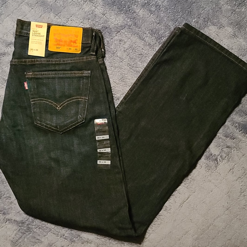 Levi Jeans - Loose Straight Fit - New with tags